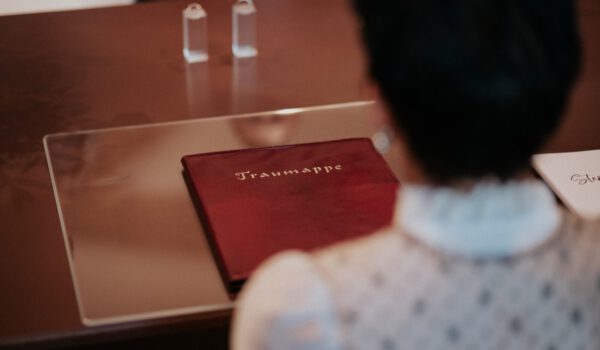 Trauung Trauungsmappe Rathaus Standesbeamte © Nicolas Königseder