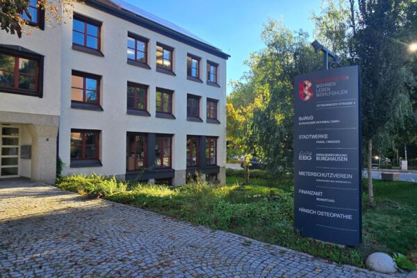 Gebäude der Stadtwerke Burghausen, Tittmoninger Straße Gebäude der Stadtwerke Burghausen, Tittmoninger Straße