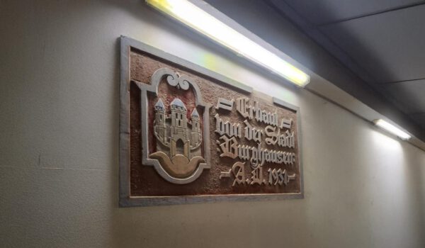 Tafel Erbauung 1931 - Wasserwerk Burghausen