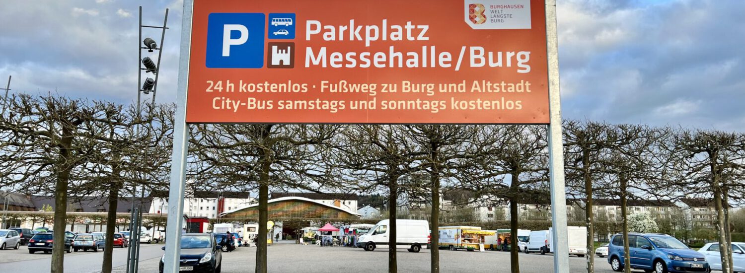 Aparcamiento Messeplatz Park and Ride Burghausen Foto Königseder