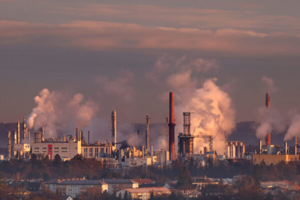 Industriegebiet im Abendlicht © Gerhard Nixdorf