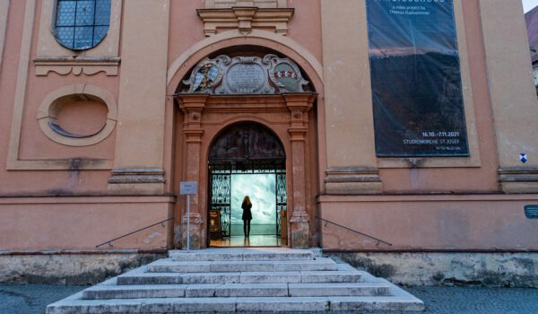 Entrance to the Study Church of St. Josef © Radlwimmer