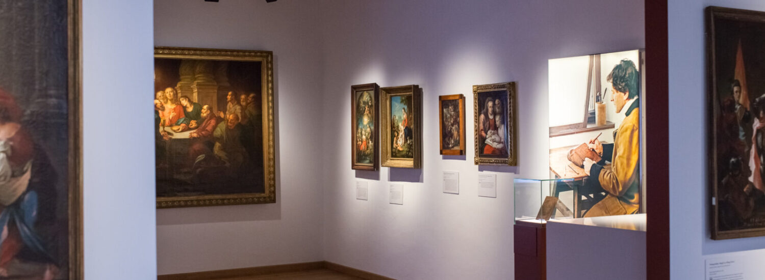 Exhibition of old paintings in the castle © Hannah Soldner