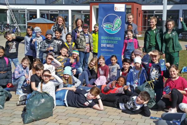 Müllsammelaktion Gruppenfoto © Stadt Burghausen