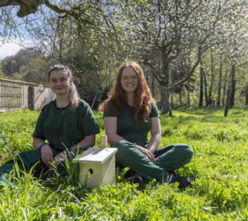 Die FÖJlerinnen 2023/24 im Bräugartl © Stadt Burghausen/ebh