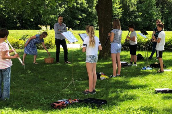 Musikunterricht im Freien © Alexandra Königseder
