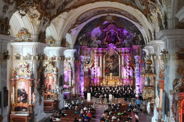 Konzert in St. Georg in Raitenhaslach © Stadt Burghausen Konzert in St. Georg in Raitenhaslach © Stadt Burghausen