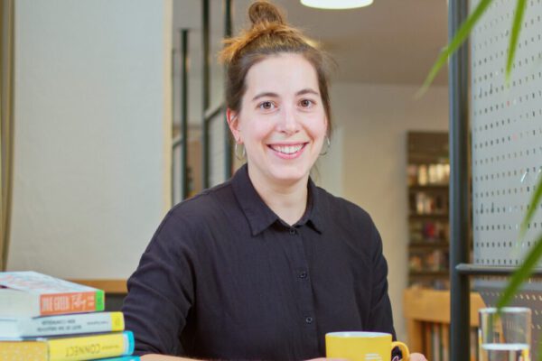 Tereza Turi - Auszubildende zur FaMI in der Stadtbibliothek © Ron Ronson