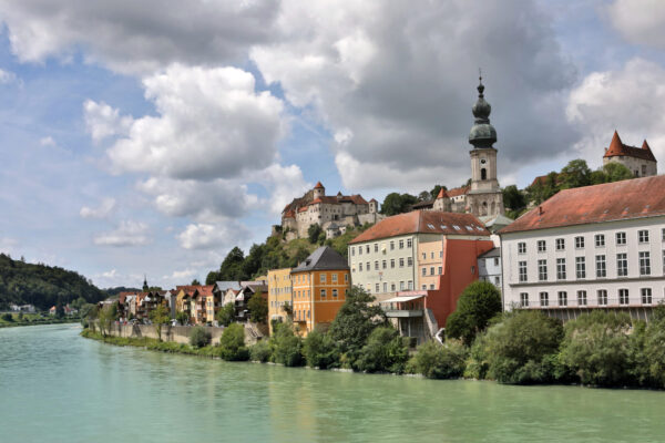 Die Altstadt mit Blick von der Salzachbrücke © Gerhard Nixdorf
