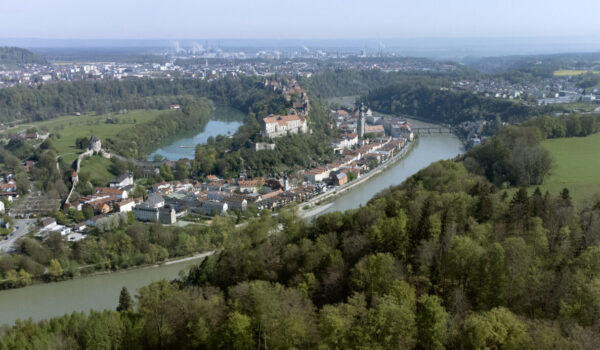 Luftaufnahme Burghausen mit Salzach © Gerhard Nixdorf