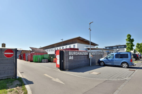 Einfahrt zum Wertstoffhof © Gerhard Nixdorf Einfahrt zum Wertstoffhof © Gerhard Nixdorf