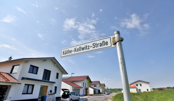 Straßennameschild in Neubaugebiet (Symbolbild) © Gerhard Nixdorf