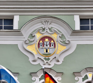 Stadtwappen am Rathaus © Gerhard Nixdorf