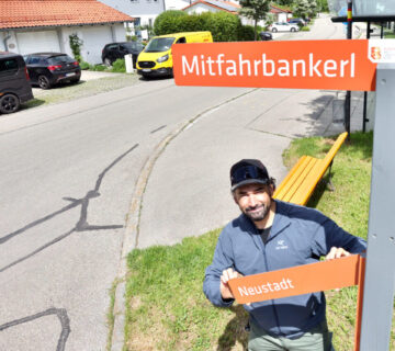 Das Mitfahrbankerl © Gerhard Nixdorf