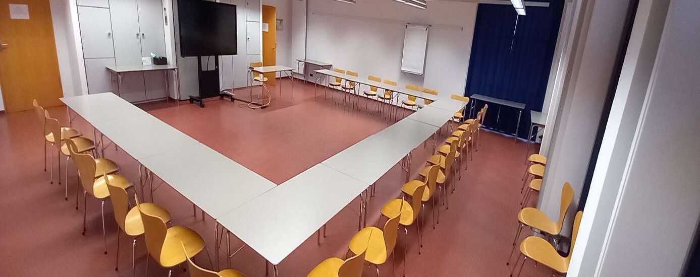 Adalbert-Stifter u. Rainer-Maria-Rilke-Zimmer_U-Form 25 Personen