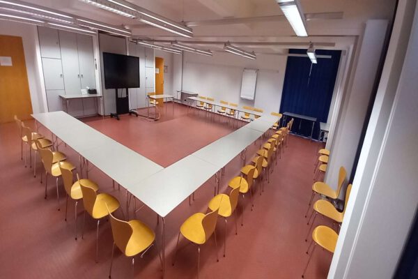 Adalbert-Stifter u. Rainer-Maria-Rilke-Zimmer_U-Form 25 Personen