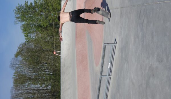 Der Skateplatz mit vielen Rampen, Stufen und Geländern © Stadt Burghausen/ebh Der Skateplatz mit vielen Rampen, Stufen und Geländern © Stadt Burghausen/ebh