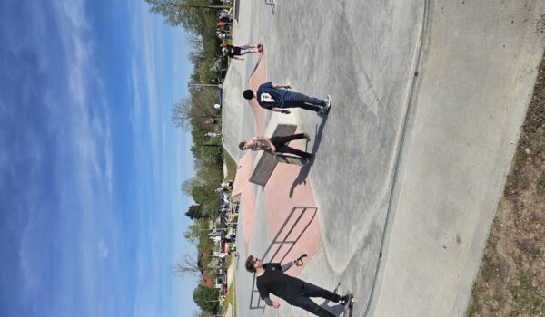 Der Skateplatz mit vielen Rampen, Stufen und Geländern © Stadt Burghausen/ebh Der Skateplatz mit vielen Rampen, Stufen und Geländern © Stadt Burghausen/ebh