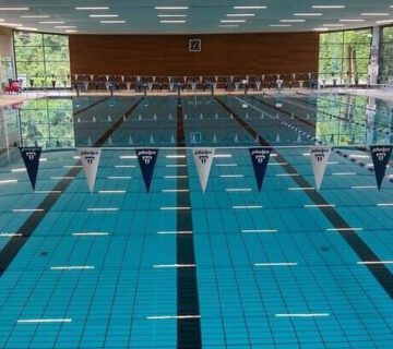 Hallenbad Becken Bäder Burghausen © Stadt Burghausen
