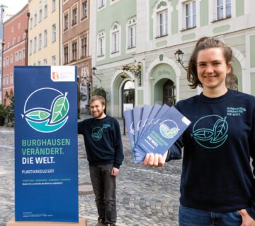 FÖJler mit Burghausen verändert  Die Welt  Poster und Flyer © Stadt Burghausen