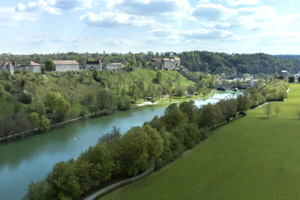 Wiesen, Wöhrsee und Burg © Gerhard Nixdorf