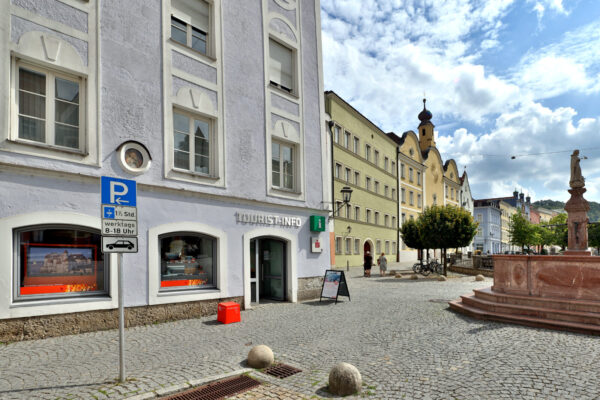Tourist-Info am Stadtplatz © Gerhard Nixdorf