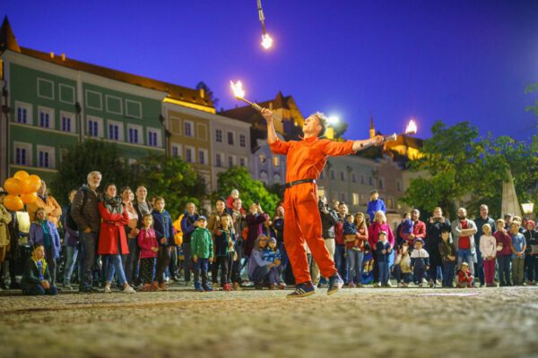 Nacht der Straßenkünstler_c_Burghauser Touristik (1)