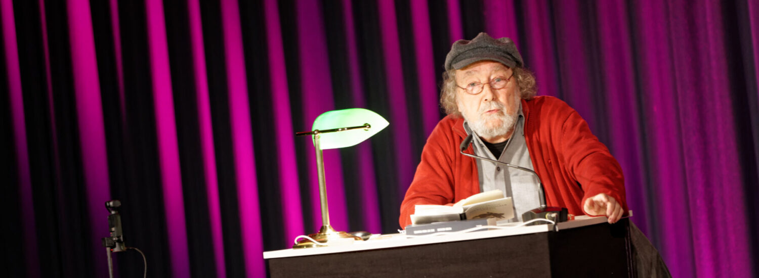 Der Autor Peter Henisch lies beim Literatur Live 2019 in Burghausen © Ron Ronson