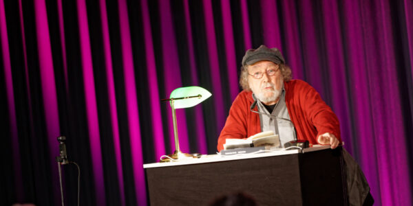 Der Autor Peter Henisch lies beim Literatur Live 2019 in Burghausen © Ron Ronson