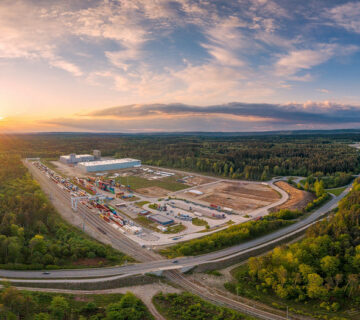 Panorama Industriegebiet mit Güterverkehrszentrum © Hans Mitterer