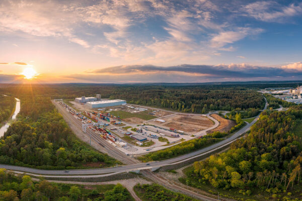 Panorama Industriegebiet mit Güterverkehrszentrum © Hans Mitterer