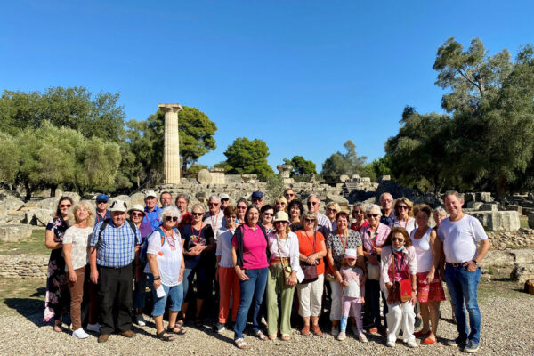 Gruppenfoto Reisegruppe Stadt geht auf Reisen mit Reisebegleitung durch Ersten Bürgermeister Florian Schneider (rechts). Gruppenfoto Reisegruppe Stadt geht auf Reisen mit Reisebegleitung durch Ersten Bürgermeister Florian Schneider (rechts).