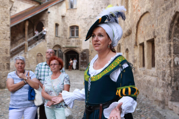 Öffentliche_Burgführung[1]