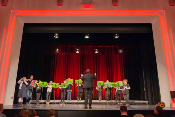 Fotos:

Foto – Untertitel

Fotocredit: Stadt Burghausen/ebh