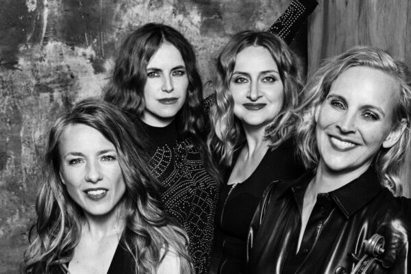 Salut Salon_sw.01_by Gabo