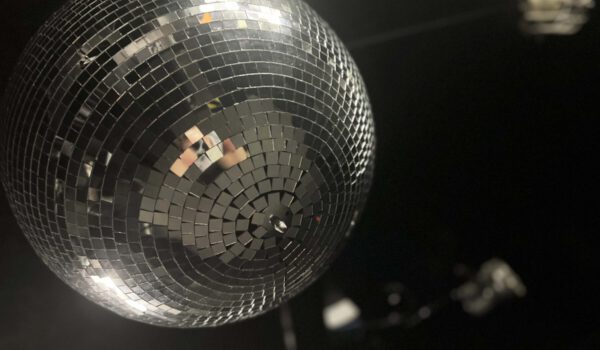 Discokugel im Freizeitheim

Fotocredit: Stadt Burghausen/köx