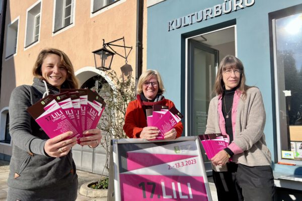 Literatur Live Team Christin Moll Birgit Reiprich Sabine Ressel v.l. Lesefestivals 2023 Foto köx Literatur Live Team Christin Moll Birgit Reiprich Sabine Ressel v.l. Lesefestivals 2023 Foto köx