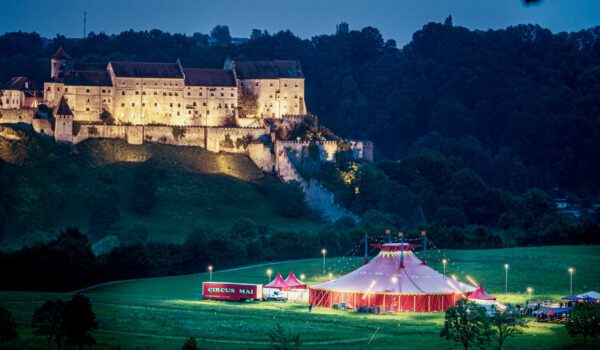 Zirkuszelt am Bergerhof Burghausen Foto von Hans Mitterer