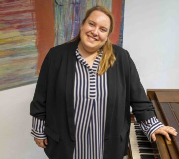 Anna Willerding ist Lehrerin für Gesang an der Musikschule Burghausen Foto Winkhofer