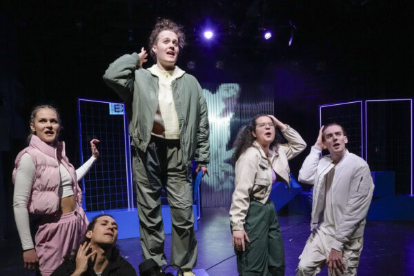 01_LTT_DIE NACHT SO GROSS WIE WIR_Foto Tobias Metz 01_LTT_DIE NACHT SO GROSS WIE WIR_Foto Tobias Metz