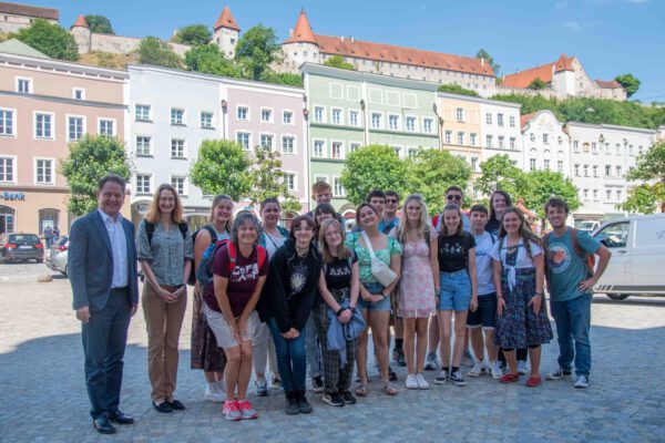 Gastschüler aus USA Tennessee zu Gast in Burghausen Foto Stadt ebh Gastschüler aus USA Tennessee zu Gast in Burghausen Foto Stadt ebh