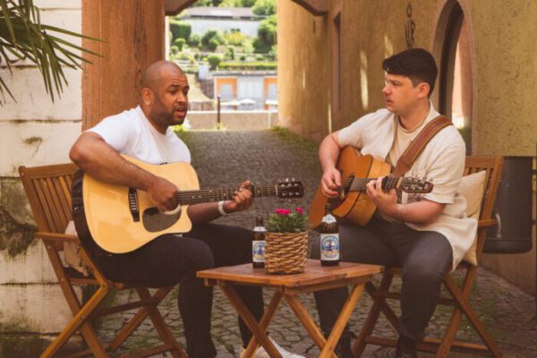 Music Monday Maxi bar Music Monday Maxi bar