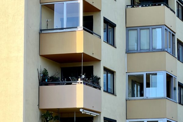 Balkonkraftwerk Burghausen Diabelliblock Foto Königseder Balkonkraftwerk Burghausen Diabelliblock Foto Königseder