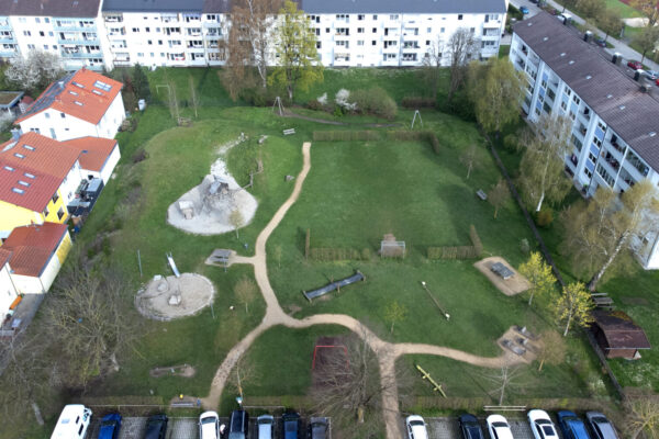 Spielplatz Gluckstraße © Nixdorf Spielplatz Gluckstraße © Nixdorf
