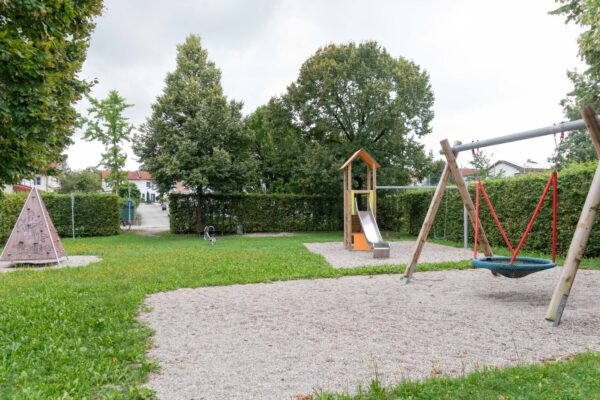 Spielplatz Egerlandstraße © Stadt Burghausen/ebh Spielplatz Egerlandstraße © Stadt Burghausen/ebh
