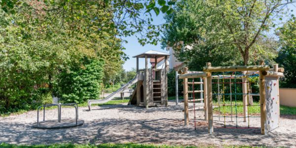 Spielplatz Dr.-Wolfgang-Gruber-Weg © Stadt Burghausen/ebh