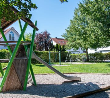 Parque infantil Lilienweg © Stadt Burghausen/ebh