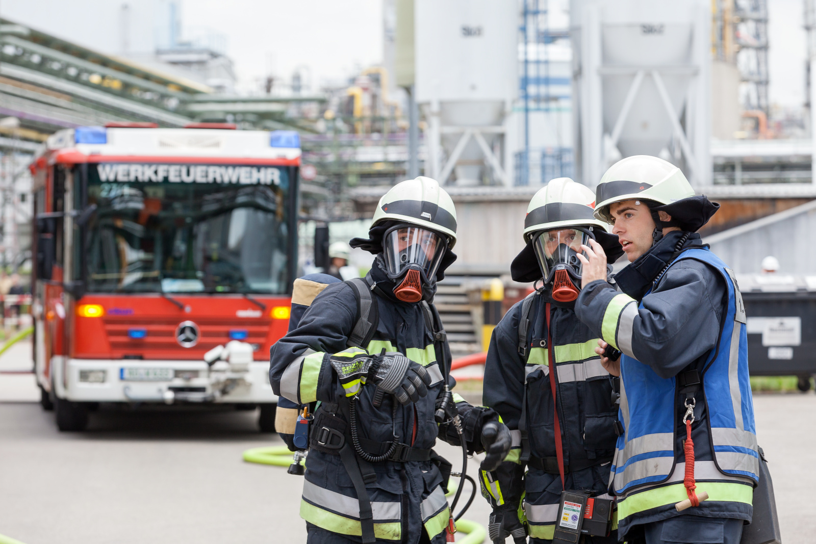 Bei weiteren Fragen steht – auch am Tag der Übung – das WACKER-Bürgertelefon unter Tel. 08677/83-6111 zur Verfügung.