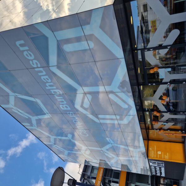 Das Audimax-Gebäude ist aus der Neustadt nicht mehr wegzudenken © Stadt Burghausen/ebh