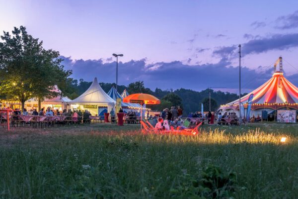 Abendstimmung bei Kultur im Zelt Foto Hans Mitterer Fotografie Abendstimmung bei Kultur im Zelt Foto Hans Mitterer Fotografie